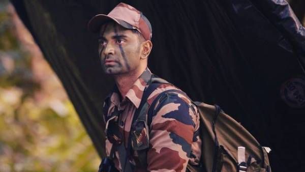 நவரசா ஆந்தாலஜி… கையில் துப்பாக்கியுடன்... ராணுவ வீரர் உடையில் கெத்தாக இருக்கும் அதர்வா !