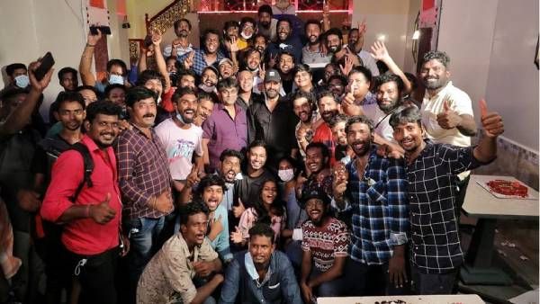 சாமியாட்டம் கன்ஃபார்ம்.. சியான் 60 ஷூட்டிங் ஓவர்.. சூப்பரான அப்டேட்டை வெளியிட்ட இயக்குநர்!