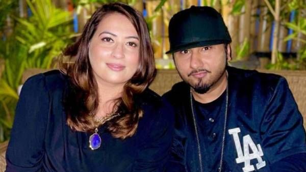 இனியும் முடியாது.. ரொம்ப வலிக்குது.. கள்ளத்தொடர்பு குறித்து புகார் கூறிய மனைவி.. பாடகர் பதில்!