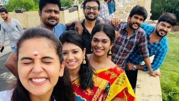 யாரடி நீ மோகினி சீரியலின் முடிவு உங்கள் கையில்… ரசிகர்களுக்கு ஷாக் கொடுத்த ஜீ தமிழ் !