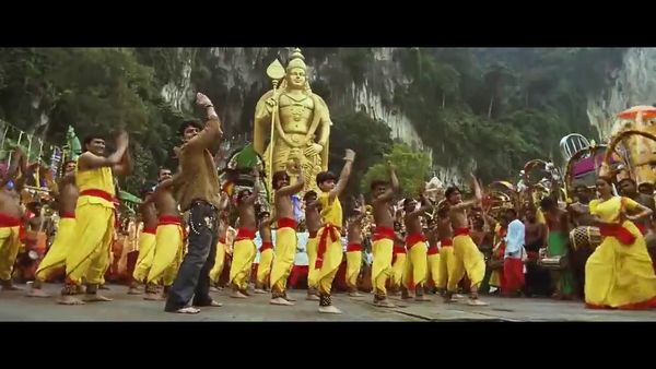 முதல்வர் இப்ப சொல்றார்... அஜித் அன்னிக்கே சொல்லிட்டாரு...திடீரென வைரலாகும் பில்லா பாடல்