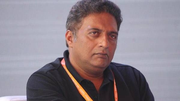 அச்சச்சோ.. நடிகர் பிரகாஷ் ராஜுக்கு என்ன ஆச்சு? அறுவை சிகிச்சைக்காக மருத்துவமனையில் அனுமதி