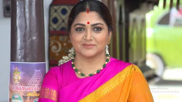 தலை நிறைய மல்லிகைப் பூ வச்சிக்கிட்டு எங்கப் போறாங்க குஷ்பு.. ஓஹோ மறுபடியும் சீரியல் என்ட்ரியா!