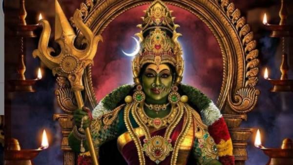 ஆடி மாதத்தில் திடீரென அம்மனாக மாறிய ரேகா...காரணம் என்னன்னு தெரியுமா ?