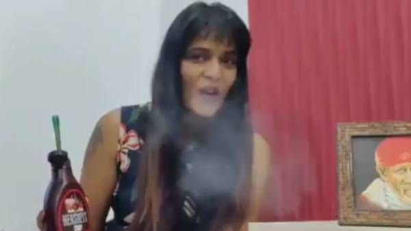 சாய் பாபா முகத்தில் கஞ்சாவை இழுத்து புகை விடும் சர்ச்சை நடிகை.. பரபரப்பை கிளப்பும் பகீர் வீடியோ!