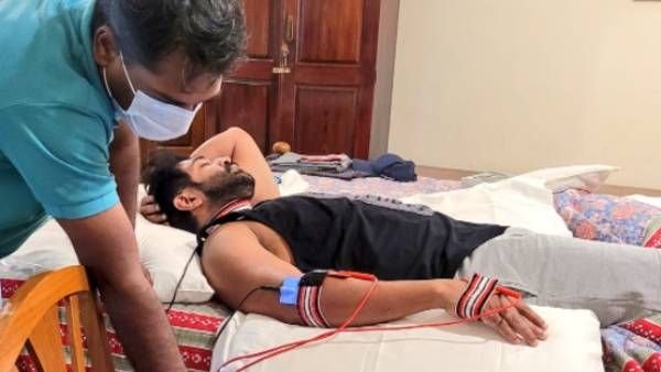 நடிகர் அருண் விஜய்க்கு வலது கையில் காயம்.. போட்டோவை ஷேர் செய்ததால் ரசிகர்கள் ஷாக்!