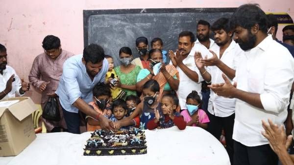 திமுக மீது நம்பிக்கை உள்ளது...அதிமுக.,விற்கு எதிராவனில்லை...உஷாராக பேட்டி கொடுத்த விஷால்