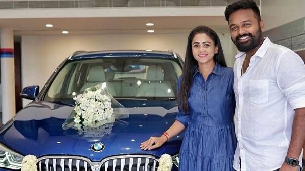 விபத்துக்குள்ளானது மணிமேகலையின் கார்… ப்ளீஸ்… கவனமா இருங்க என்று அட்வைஸ் பண்ணும் ஃபேன்ஸ் !