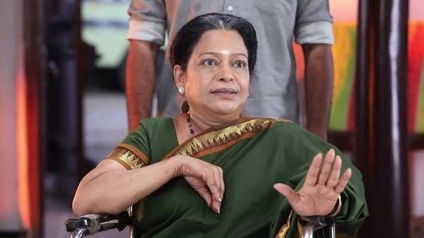 பாண்டியன் ஸ்டோர்ஸ் லட்சுமி அம்மா… திடீரென தூக்க இதுதான் காரணமா?