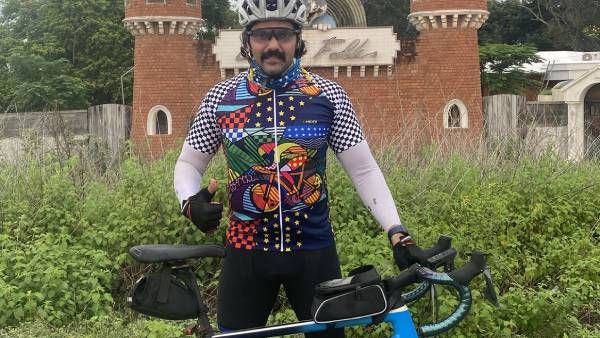 எல்லா பஞ்சாயத்தும் ஓவர்.. நிம்மதியா 100 கி.மீ., சைக்கிள் ஓட்டிய ஆர்யா.. வைரலாகும் புகைப்படம்!