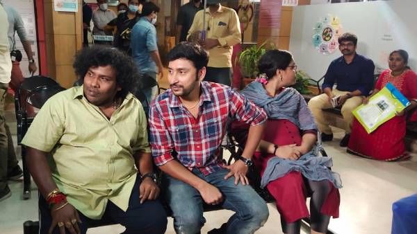 ஆர்ஜே பாலாஜி படத்தில் கெஸ்ட் ரோல்...ஷுட்டிங் ஸ்பாட் ஃபோட்டோவை பகிர்ந்த யோகிபாபு