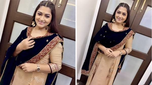 சுடிதார் அணிந்து வந்த சொர்க்கமே... சொக்கவைக்கும் அழகில் குஷ்பூவின் புது போட்டோஷூட்!