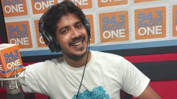 பிக்பாஸ் சீசன் 5 ல் பங்கேற்கும் பிரபல ஆர்ஜே.. யாருன்னு பாருங்க.. தீயாய் பரவும் தகவல்!