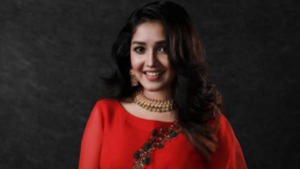 உள்ளாடை எங்கே வாங்குறீங்க? என்று கேட்ட ரசிகர்.. கூச்சமில்லாமல் பதில் சொன்ன அஜித்தின் ரீல் மகள்!