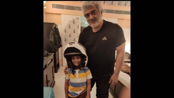 ஹெல்மெட்டுடன் குட்டி தல… இணையத்தில் வைரலாகும் அஜித் மகன் ஆத்விக் போட்டோஸ் !