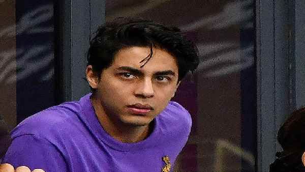 ஜெயில் சாப்பாடு வேண்டாம்... வெறும் பிஸ்கட் போதும்… விரக்தியில் ஷாருக்கானின் மகன் !