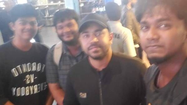 அட நம்ம விஜய் மகன் இவருடனா...தாறுமாறாக வைரலாகும் ஃபோட்டோ