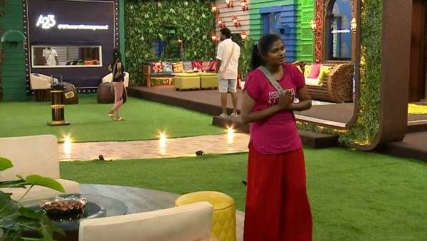 இந்த வாரம் எப்படியாவது காப்பாத்துங்க.. கெஞ்சும் இசைவாணி.. ஏன் நல்லா விளையாடி ஜெயிக்கலாமே!