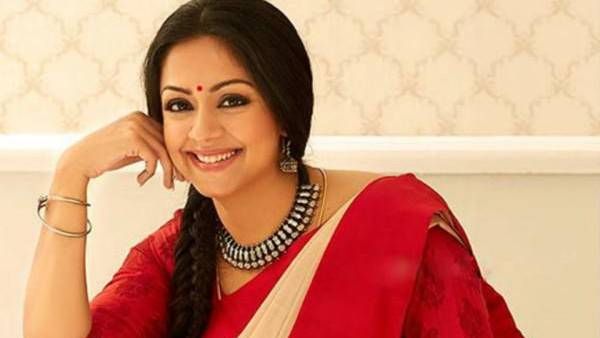 எனக்கு நடிக்க கற்றுக் கொடுத்தது இவர் தான்... ஜோதிகா சொன்ன சர்ப்ரைஸ் தகவல்