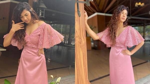 குளு குளு வெண்பனி போல கவர்ச்சி விருந்தளித்த பிரேமம் நடிகை!