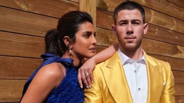 ஒவ்வொரு விஷயம் துவங்கும் போதும் ஜோன்ஸ் பூஜை செய்ய சொல்வாரு... பிரியங்கா சிலிர்ப்பு