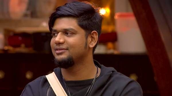 என்னது இவரும் வைல்காடு என்ட்ரியா...உருடுக்கட்டை வேற காத்திருக்காமே