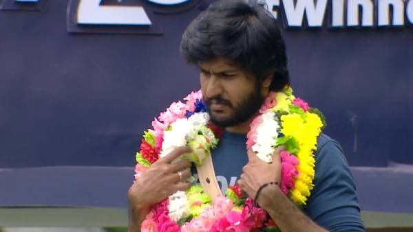 பிக் பாஸ் ஐந்தாவது சீசன்… இந்த வாரக் கேப்டனாக சிபி சந்திரன் தேர்வானார் !