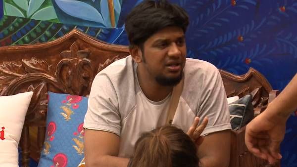 ஃபைனல் வரைக்கும் என்னை நீ கூட்டிட்டுப் போவியா? பிரியங்காவிடம் ஒப்பனாவே கெஞ்சிய அபிஷேக்!