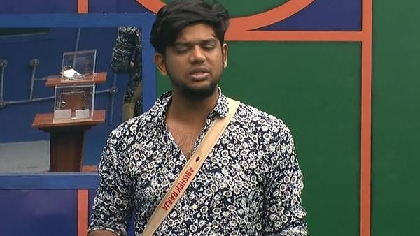 உங்க விருப்பப்படி தான் எல்லோரும் விளையாடனுமா...அபிஷேக்கை தெறிக்க விட்ட கமல்