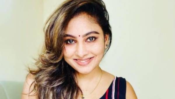 ஆதரவு கேட்கும் பிரபலம்...இவரும் பிக்பாஸ் நிகழ்ச்சிக்கு போறாரா ?