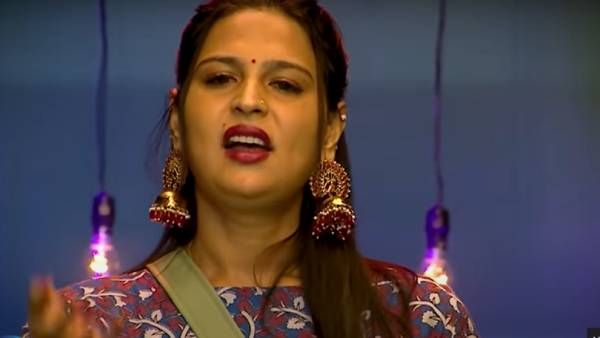 கிண்டல் பண்ணவங்க கூட நமீதா கதையை கேட்ட அழுதுடுவாங்க போல.. ஒரே நாளில் ஓஹோவான நமிதா!