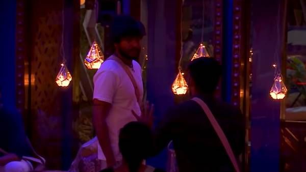 எனக்கு சரி தவறுனு ஒன்னுமே கிடையாது… அப்போ இங்க இருக்குறவங்க லூசு பயலா.. அபிஷேக்கிடம் எகிறிய சிபி!