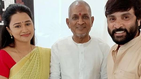 இளையராஜா காலில் விழுந்து ஆசி பெற்ற சினேகன் – கனிகா தம்பதி