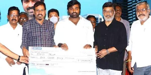 அந்த மனசுதான் சார் கடவுள்.. ஃபெஃப்சி தொழிலாளர்களுக்கு ரூ. 1 கோடி வழங்கிய நடிகர் விஜய் சேதுபதி!