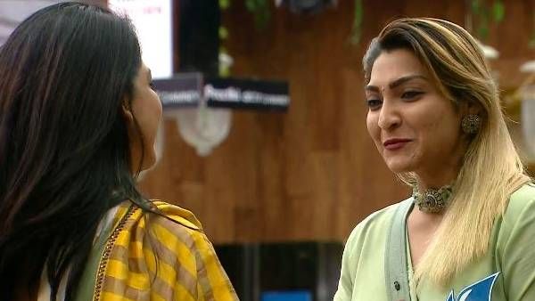 பிடிக்காதவங்கள எப்படி தான் டார்லிங்னு சொல்றீங்களோ.. சுத்த ஃபேக் நீங்க.. பாவனியை வெளுத்த அக்‌ஷரா!