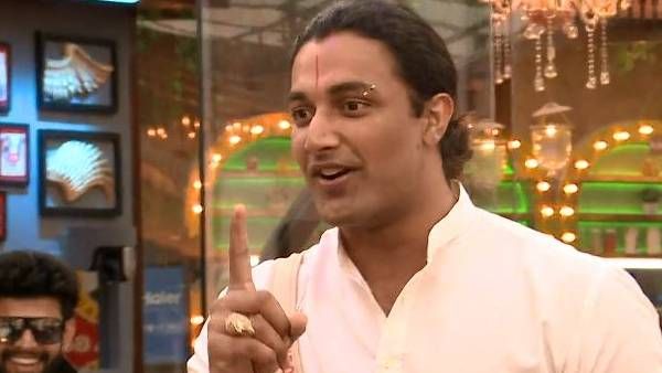 ஆக்வாமேனை இப்படி அம்பியா மாத்திட்டீங்களே பிக் பாஸ்.. மீசையை எடுத்து ஆளே மாறிய நிரூப்!