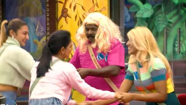 பாத்ரூமில் பேபியான அக்ஷரா.. ஐக்கி... பனிஷ்மென்ட் கொடுக்கும் ஜோரில் பெடஸ்டல் க்ளாஸை உடைத்த வருண்!