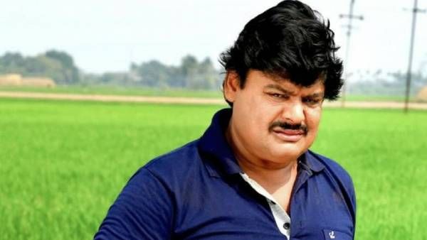 நீதிபதி அனுமதியளித்தும் வீட்டுக்குள் போக மறுத்த நடிகர் மன்சூரலிகான்