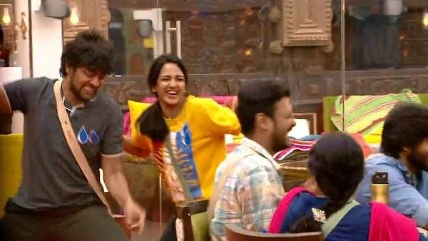 இந்த டாஸ்க்குக்கு அப்புறம் இருவரும் நட்பாக நிறைய வாய்ப்பு இருக்கு.. சும்மா இறங்கி கலக்கும் பாவனி!