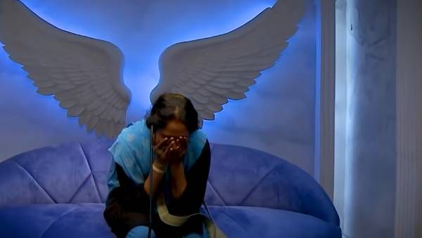 கன்ஃபெஷன் ரூம்மில் கண்ணீர் விட்ட தாமரை செல்வி.. ஆறுதல் கூறிய பிக்பாஸ்... களைக்கட்டிய நாமினேஷன்!