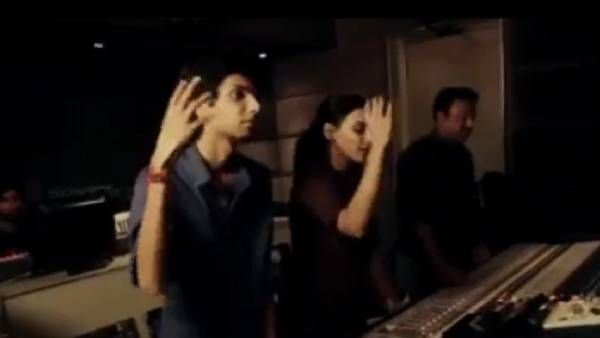 ஒய் திஸ் கொலவெறி மூலம் ஓவர் நைட்டில் பிரபலம் ஆக்கிட்டீங்க.. 10 வருட ரீலை போட்டு அசத்திய அனிருத்!