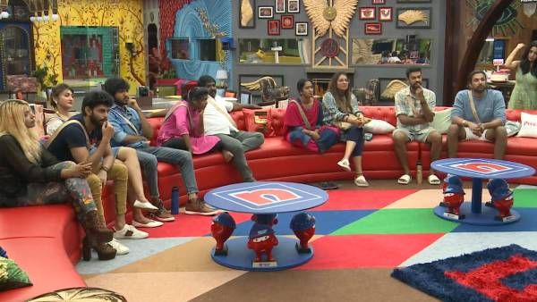 “உள்ளதை உள்ளப்படி காட்டும் கண்ணாடி“… டாஸ்கால் சண்டையை மூட்டி விட்ட பிக்பாஸ் !