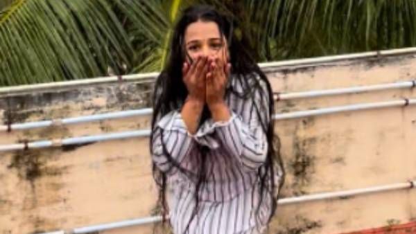 கொட்டும் மழையில் செம ரொமான்ஸ்... சினேகன், கன்னிகாவின் வைரல் வீடியோ!