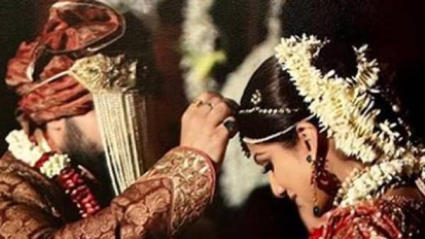 12வது திருமண நாள்.. என்றும் உன்னை தாங்குவேன் .. கணவரை நெகிழ வைத்த பாலிவுட் நடிகை !