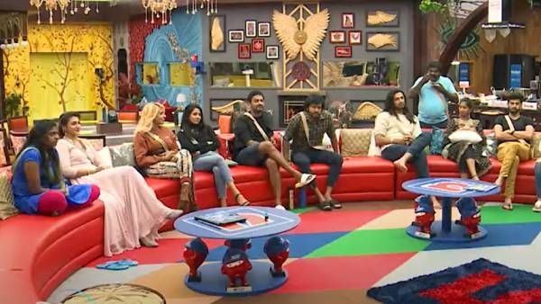 நல்ல காமெடி.. ஃபைனல்ஸ் போற 2 பேர் நாமினேஷன்ல வர்றாங்களா... விஜய் டிவியை விளாசும் நெட்டிசன்ஸ்!