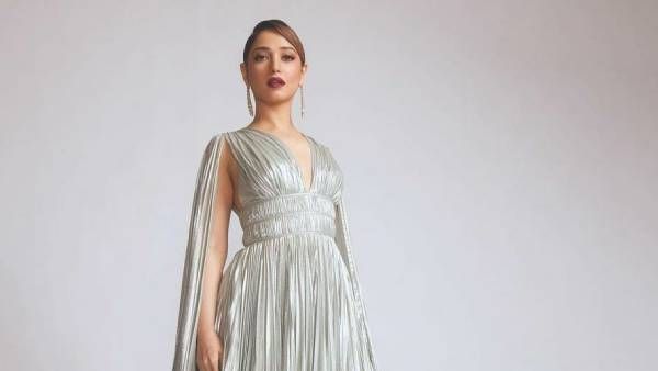 பார்பி கேர்ள் போல ஜொலிக்கும் நடிகை தமன்னா!