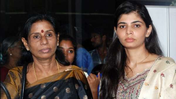 நான் நலமாகத் தான் இருக்கிறேன்.. தீயாய் பரவிய மரண வதந்திக்கு முற்றுப்புள்ளி வைத்த பாடகி சின்மயி அம்மா