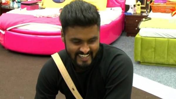 ஒரே ஒரு முத்தம்...ஓவர் நைட்டில் ட்விட்டர் டிரெண்டிங்கில் டாப்புக்கு போன அமீர்