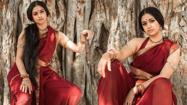 வீரப்பெண்மணியாய் கையில் வாளுடன் கீர்த்தி சுரேஷ் ஆர்ச்சாவாக உருமாறிய புகைப்படங்கள்!