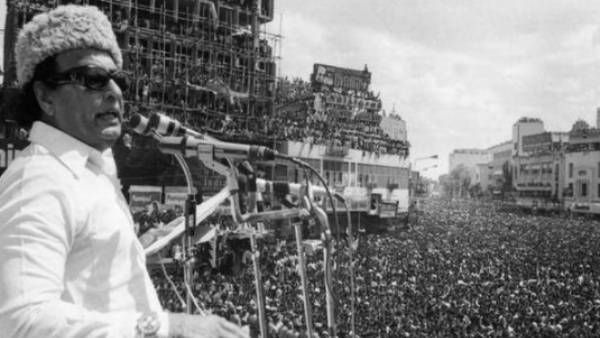 எம்ஜிஆரை கடைகோடி மக்களும் நேசிப்பது ஏன்? சினிமா கவர்ச்சி மட்டும் காரணமா?